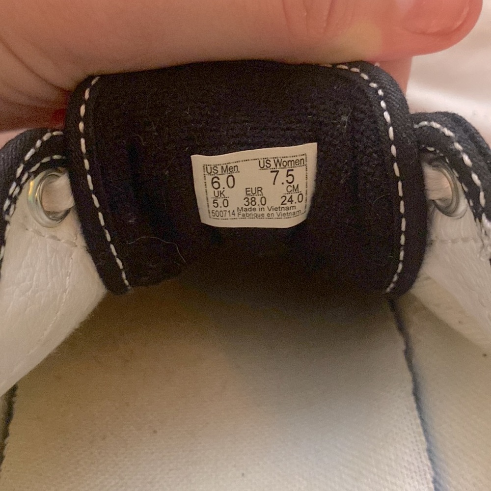 vans! - Picture 3 of 3